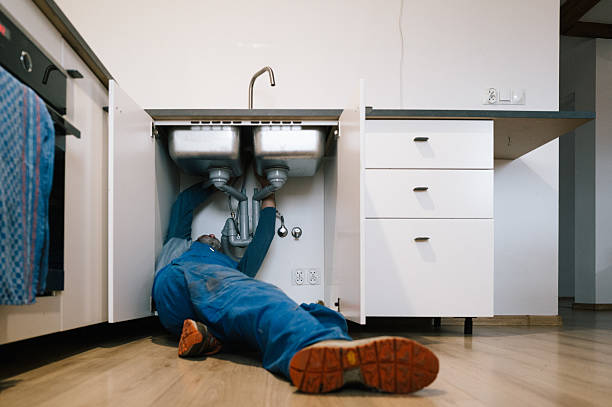 Professional Leak Detection technician working in Cross River, NY
